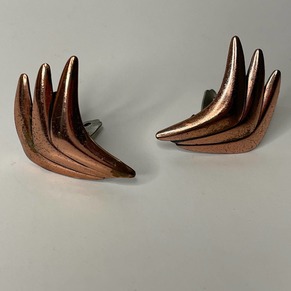 Vintage Rame 80s 90s Distressed Copper Metal Fishbone Clip On Earrings Geometric